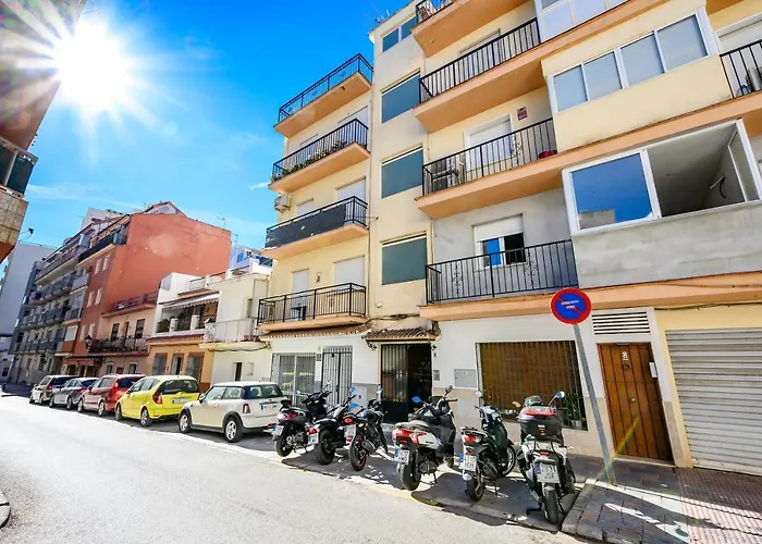 2 Bedroom, New, 1 Min To The Beach, City Center- Picasso By 10Tosea